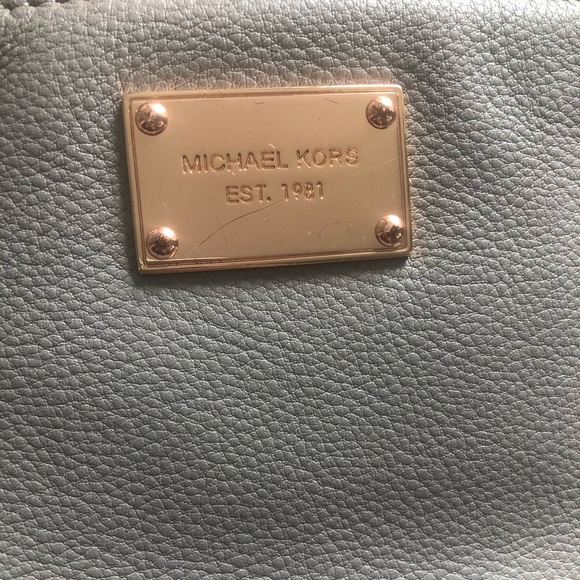 Michael Kors Crossbody in Gray & Rose Gold - Picture 6 of 6